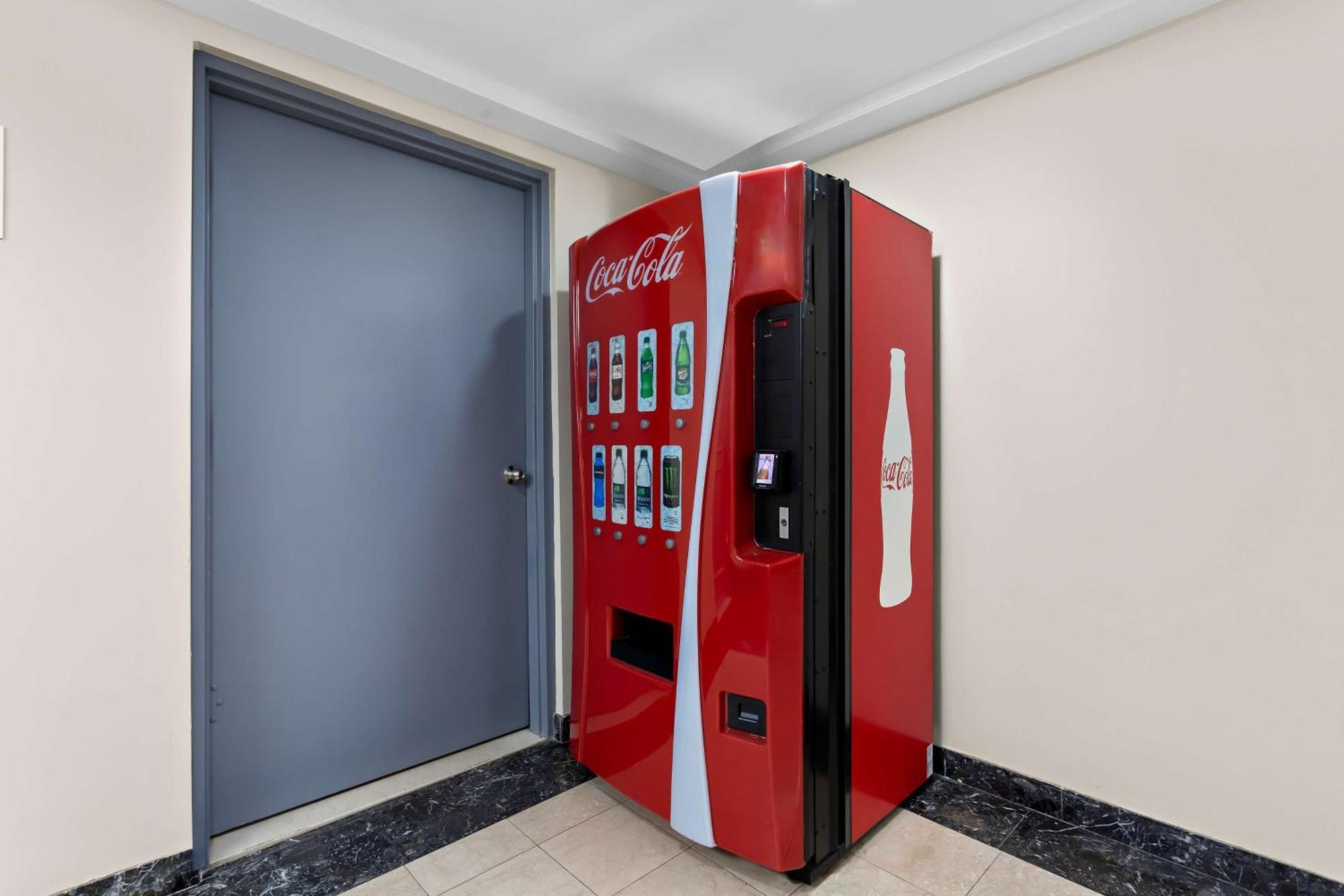 Surestay Plus By Best Western Γουίντσορ Εξωτερικό φωτογραφία