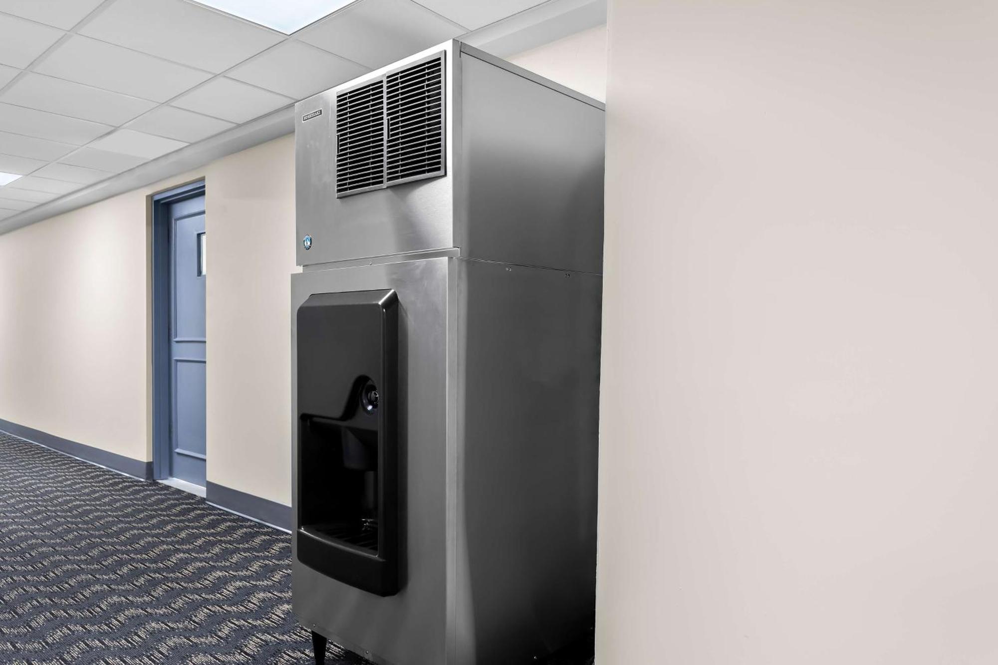 Surestay Plus By Best Western Γουίντσορ Εξωτερικό φωτογραφία