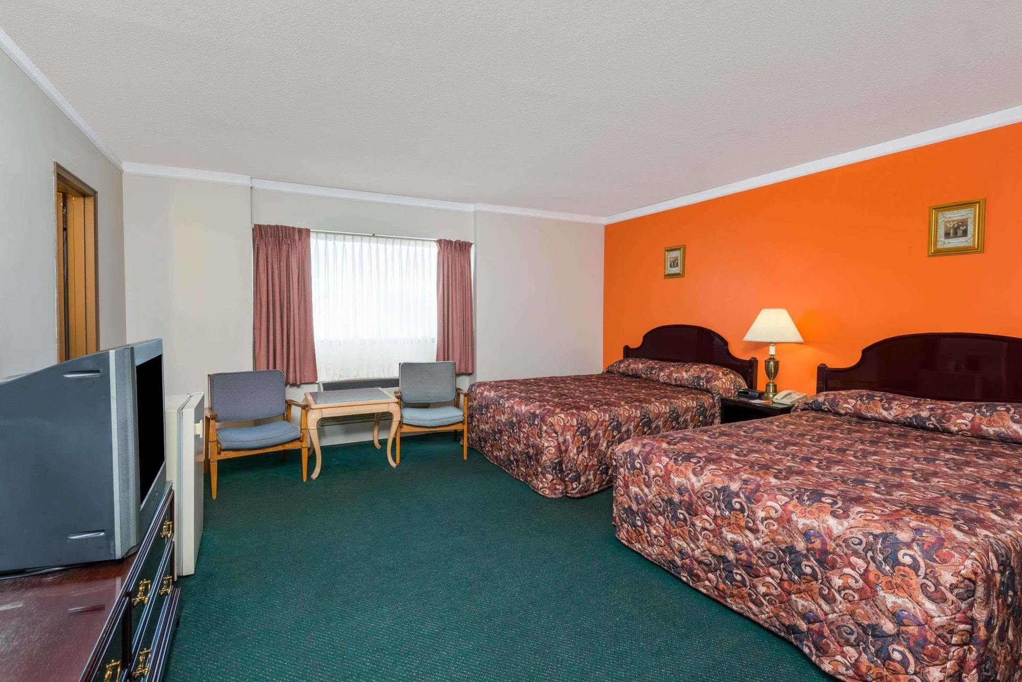 Surestay Plus By Best Western Γουίντσορ Εξωτερικό φωτογραφία