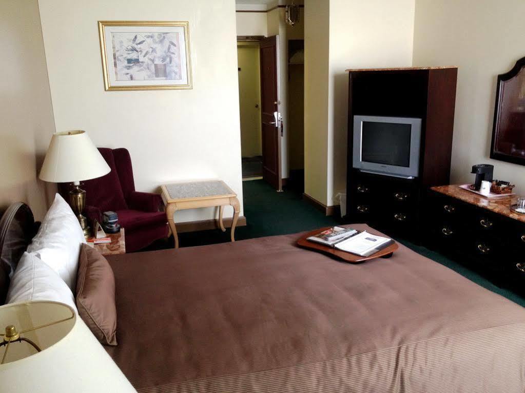 Surestay Plus By Best Western Γουίντσορ Εξωτερικό φωτογραφία