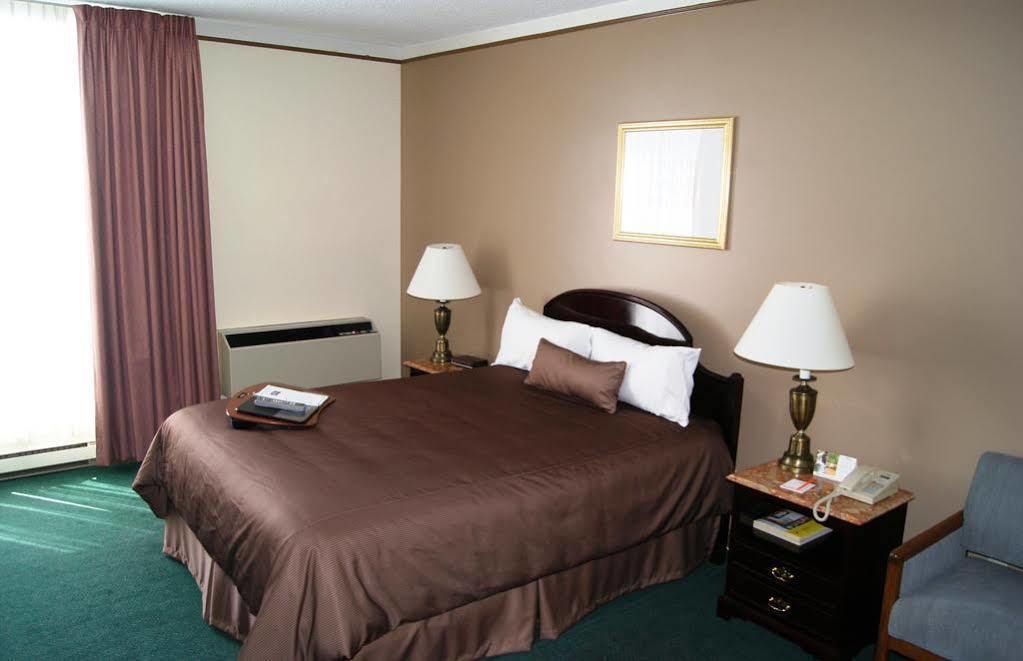 Surestay Plus By Best Western Γουίντσορ Εξωτερικό φωτογραφία